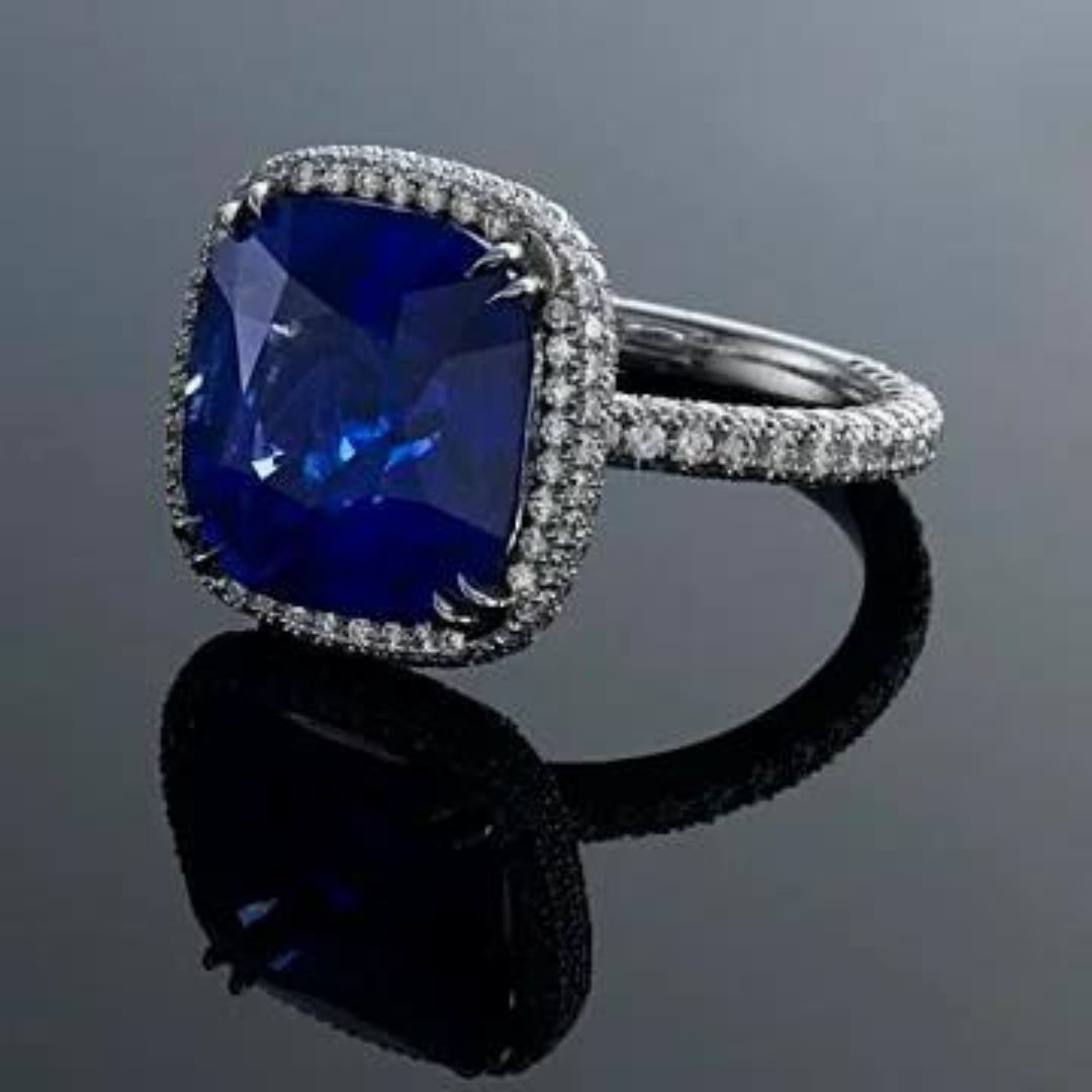 Cushion cut Kashmir Sapphire and Diamond